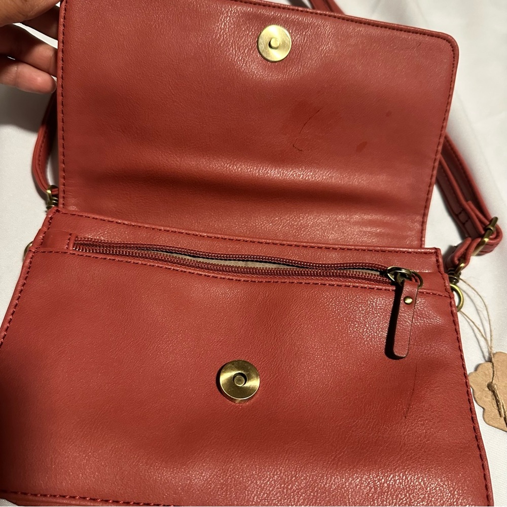 Relic by Fossil Crossbody Bag in Warm Red - Picture 3 of 16